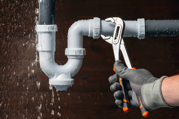 Professional Plumbing technician working in College Place, WA